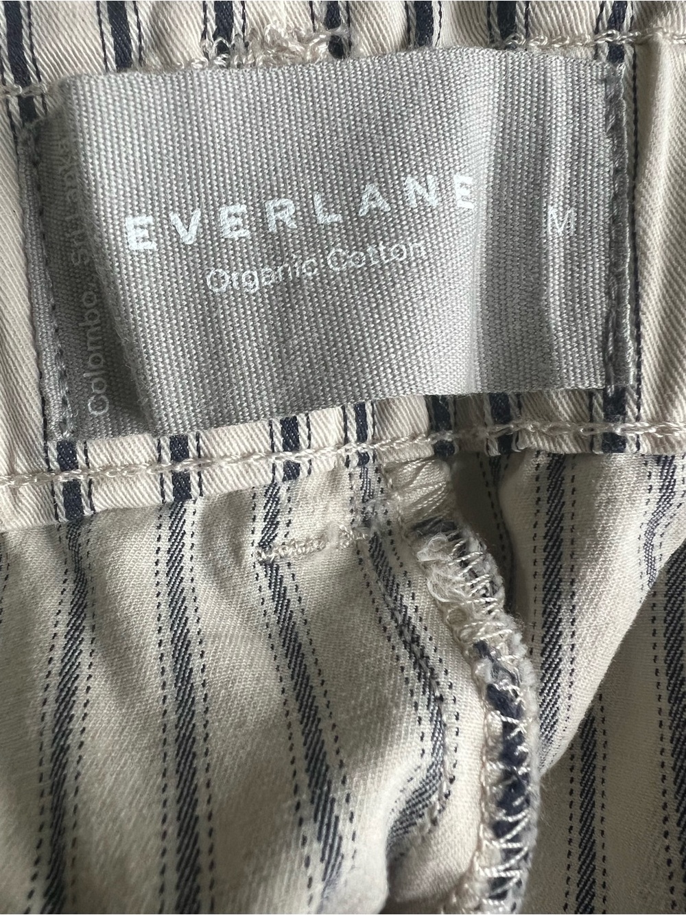 Everlane High-Waist Striped Shorts - White with Navy Pinstripes Size M 0085 - Picture 3 of 4